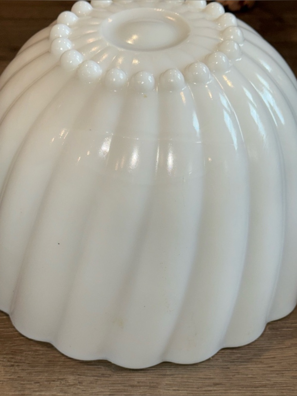 Vintage Hazel Atlas milk glass Punch Bowl with 7 Hanging Cups - Picture 9 of 11